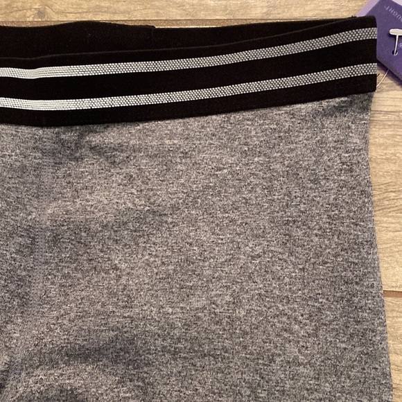 Grey activewear leggings - Picture 8 of 8